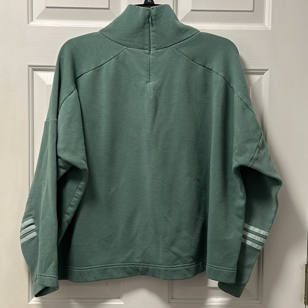 Adidas Cowl Neck ,Back Zip ,Crop Sweatshirt Size 1X - Picture 5 of 15